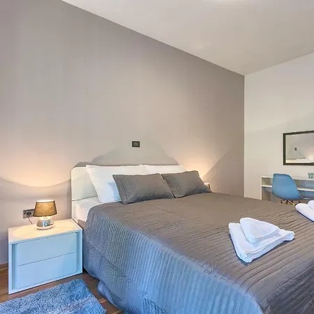 Adriatic Apartment *